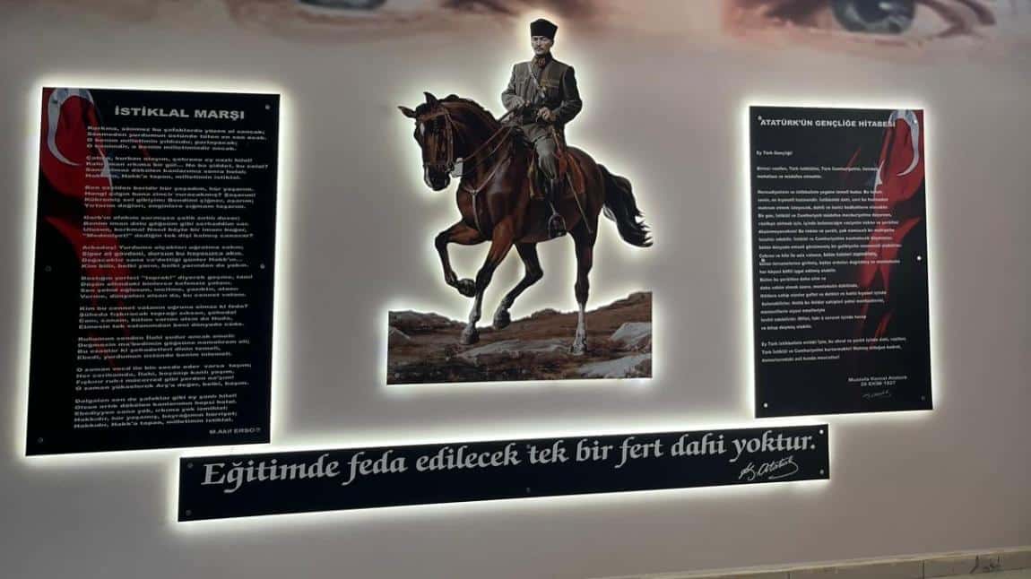 YENİ ATATÜRK VE ŞEHİT KÖŞESİ
